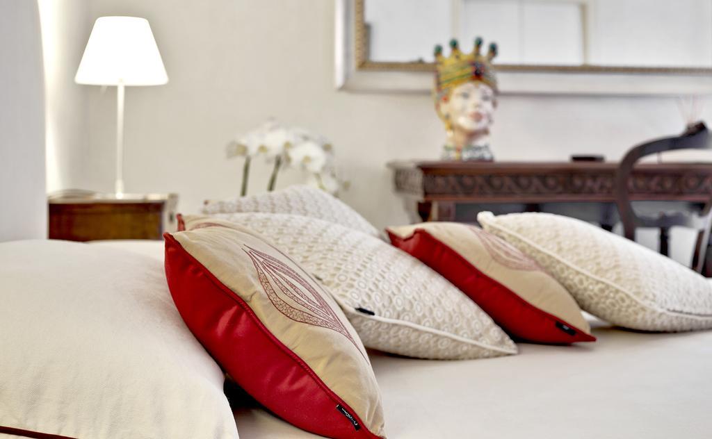 Donna Coraly Country Boutique Hotel Arenella  Rum bild