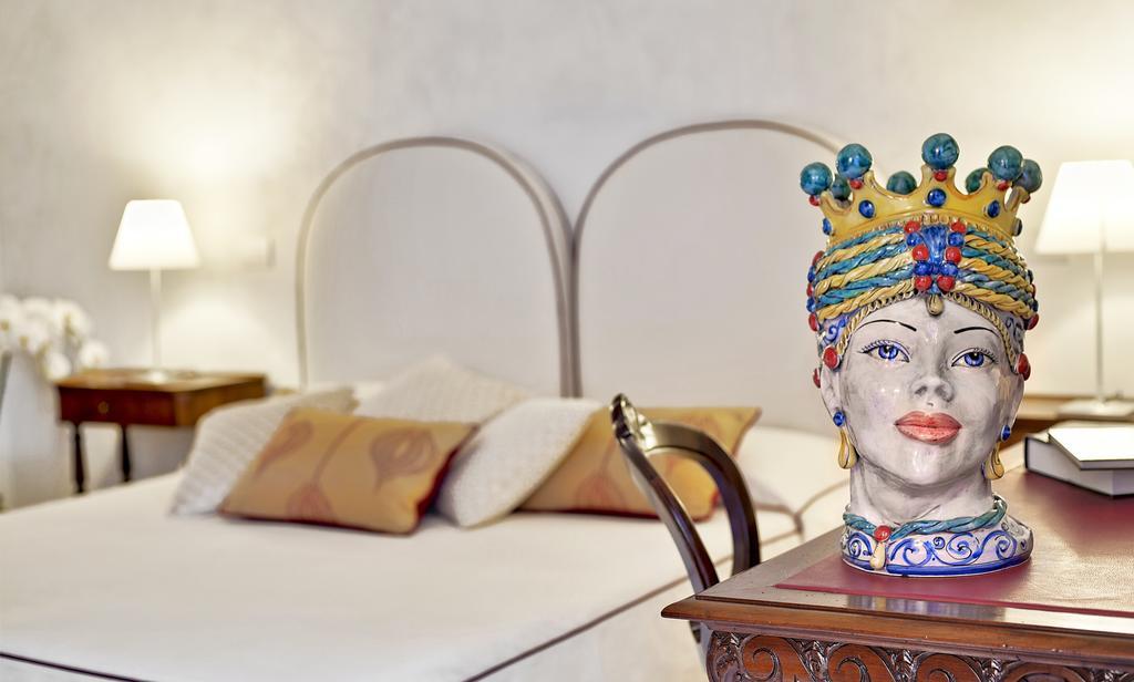 Donna Coraly Country Boutique Hotel Arenella  Rum bild